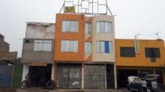 240 m² – CASA LOCAL COMERCIAL MARICAL CASERES S.J.L.