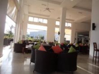 se vende casa lista para habitar urb. el pinar