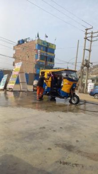 Ayudante Lubricentro
