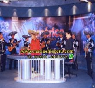 MARIACHIS LOS GALLEROS EN LIMA - PERU