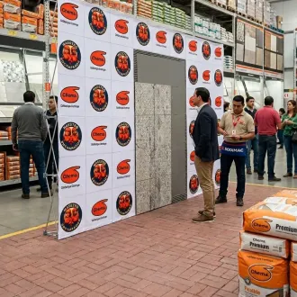 Backing plegable de tela para eventos y ferias publicitarias