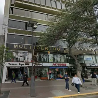 EN ALQUILER AMPLIA OFICINA EN ZONA COMERCIAL DE MIRAFLORES 
