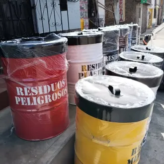 Contenedores con tapa de geomembrana HDPE