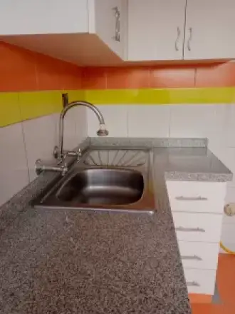 DEPARTAMENTO HERMOSO EN VENTA REMODELADO. CERCA DE LA COMISARIA CENTROS COMERCIALES CERCA RESTAURANTES CERCA. PRECIO NEGOCIABLE 