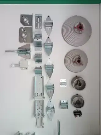 ACCESORIOS DE PUERTA SECCIONAL 