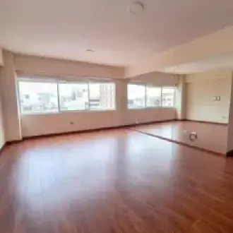 Departamento remodelado en Miraflores 185000
