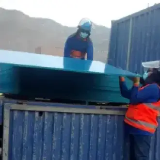 Triplay fenólico doble film de PVC 18mm 