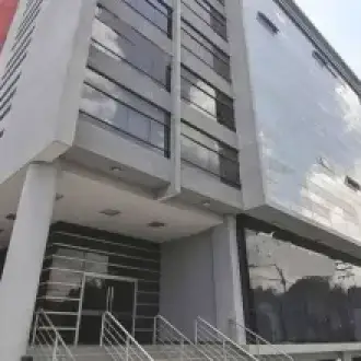 VENDO OFICINA Y ESTACIONAMIENTO EN EDIFICIO NASYA II Av. Ejército Yanahuara.