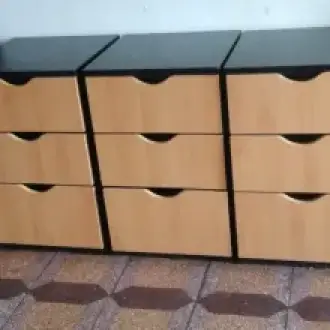 Tres Cajoneras 2x1 melamina de 18 mm.