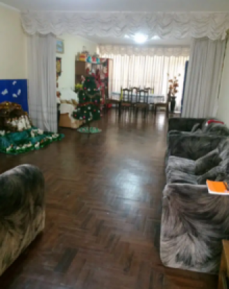 5 Dor. - 3 Bñ. - 320 m2 SE VENDE CASA. LA VICTORIA - URB. APOLO. FORTIS