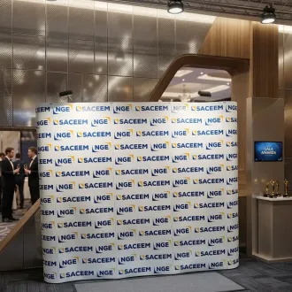 Backing recto imantado para ferias y eventos publicitarios