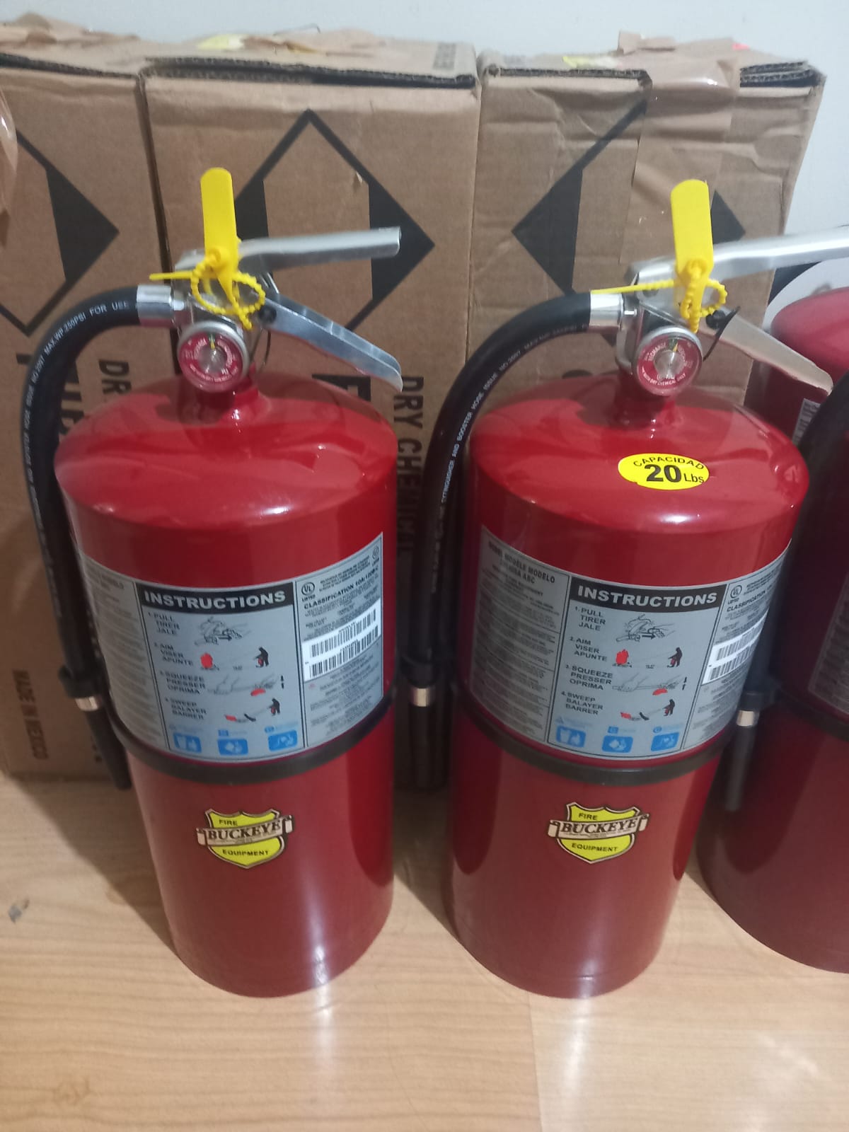 Extintores con Certificacion UL 30 Libras Ventanilla