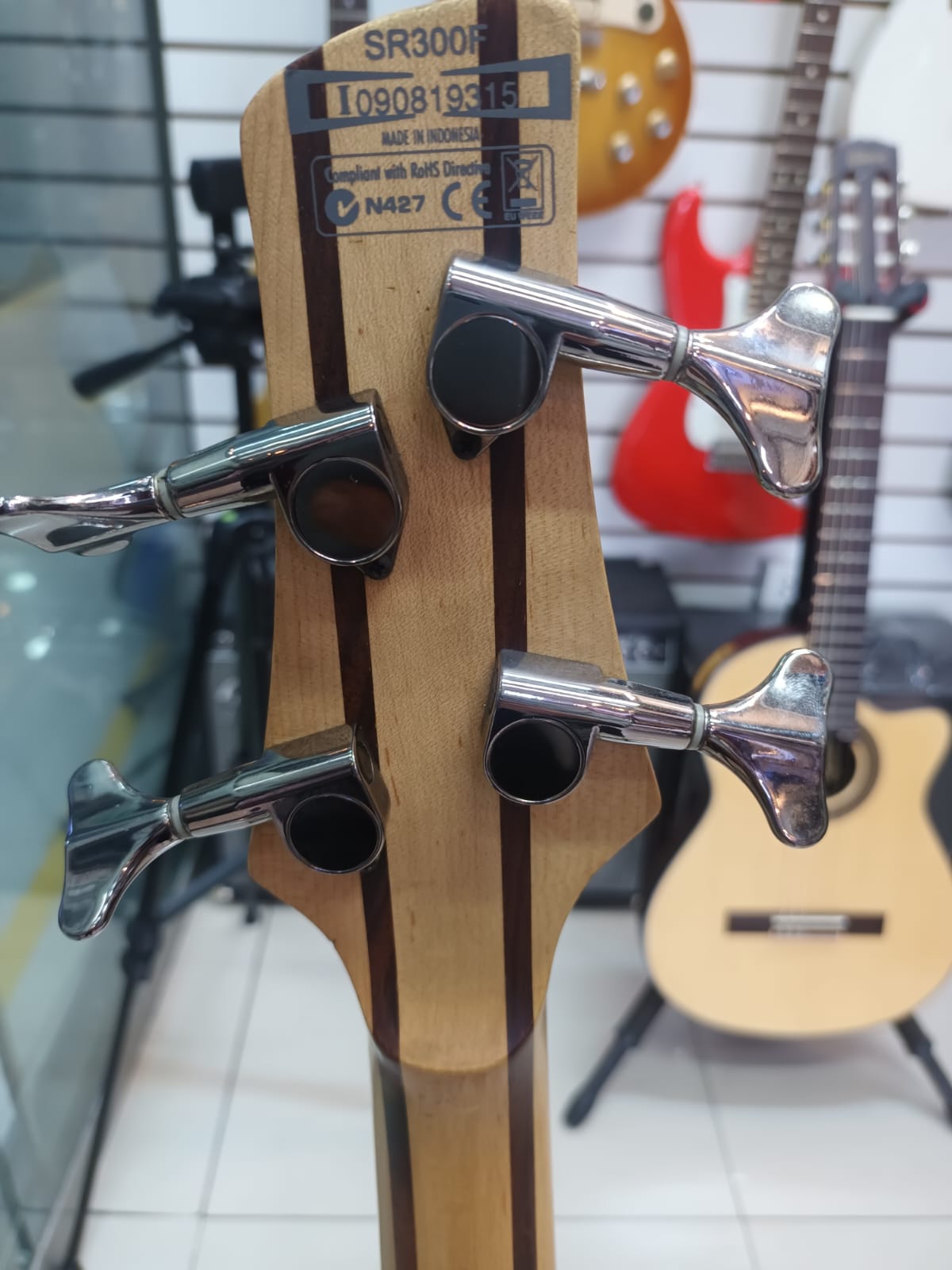 SE VENDE BAJO ELECTRICO SDGR IBANEZ MIRAFLORES CANTUARIAS140