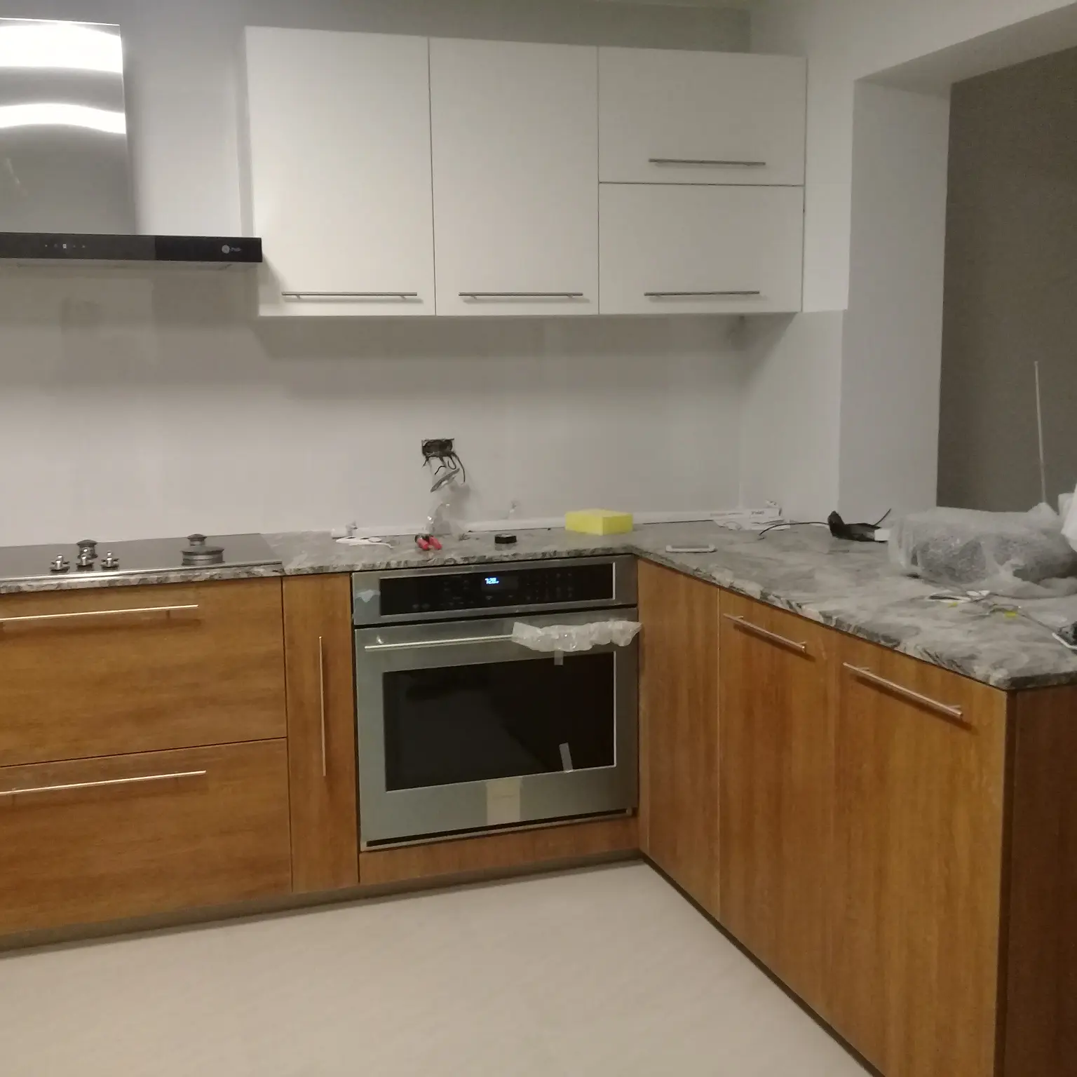 FABRICACION DE PUERTAS LEVADIZAS EN LIMA- VICMA