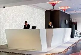 Corian para revestimiento de paredes techos laboratorios