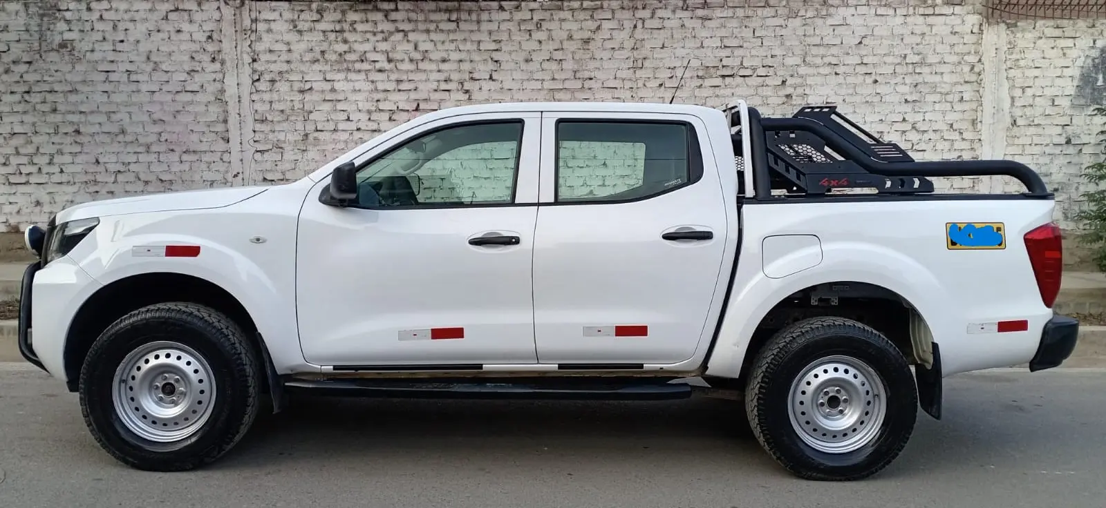 SE VENDE CAMIONETA NISSAN NP 300 FRONTIER 4X4