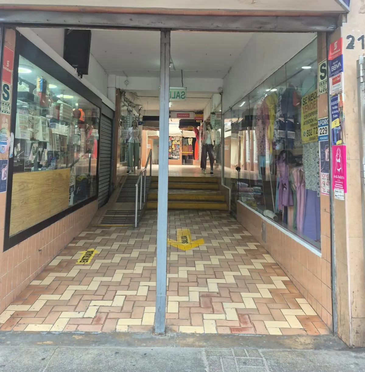 SE ALQUILA LOCAL COMERCIAL