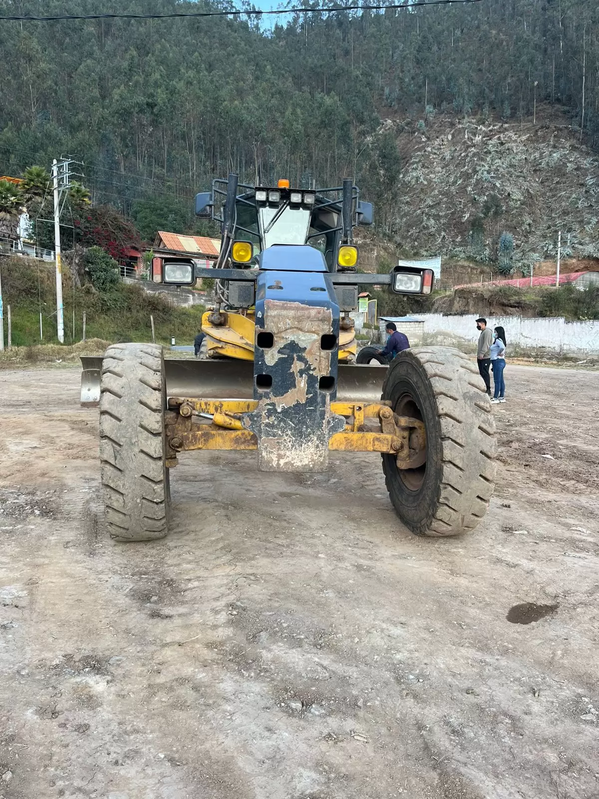 Vendo MOTONIVELADORA KOMATSU - 2013.