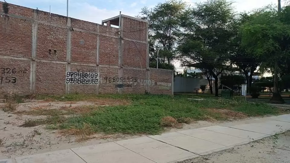 Venta de Terreno en Urb. Los Cocos del Chpe lugar estrategico- Piura