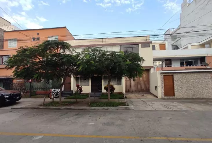 VENTA CASA EN PUEBLO LIBRE