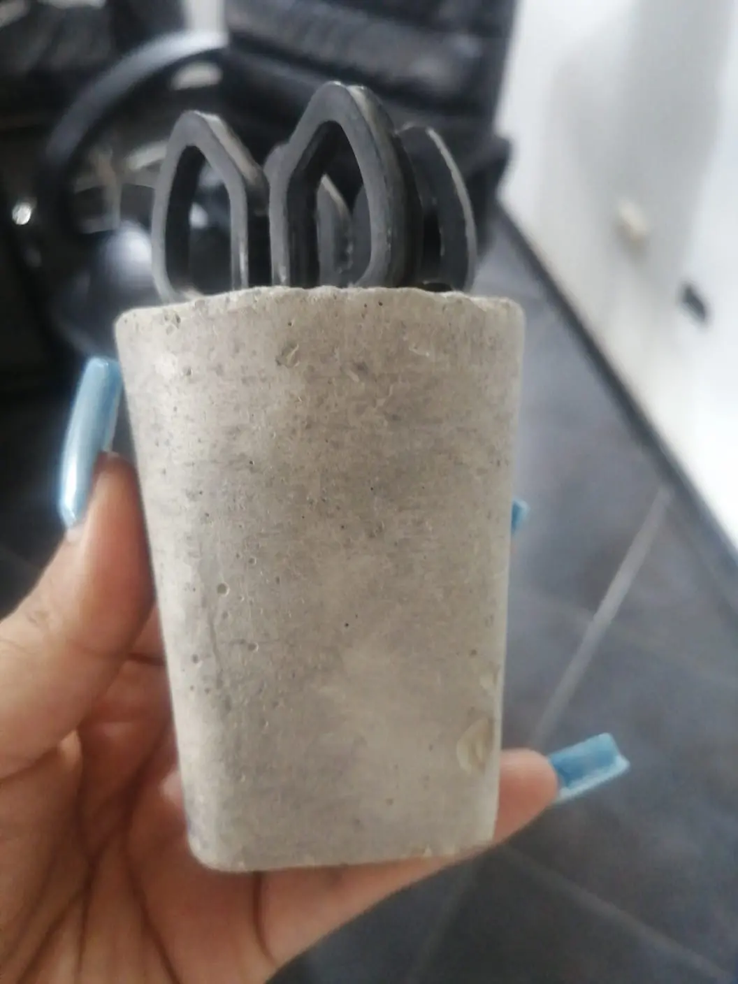 SEPARADOR DE CONCRETO TIPO VASO 10cm 