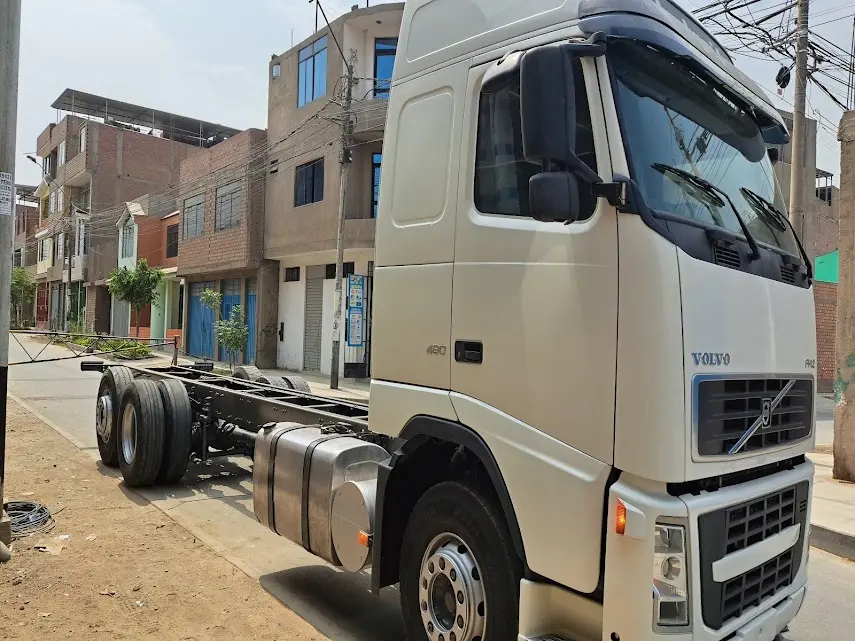 VOLVO FH12 GLOBETROTTER CAMION