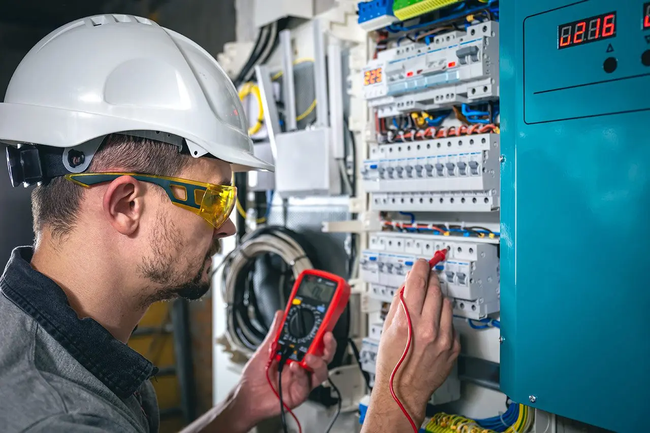 ELECTRICISTA CON EXPERIENCIA CABLEADO ELÉCTRICO INSTALACIÓN DE TIMBRES EN BARRANCA HUACHO 