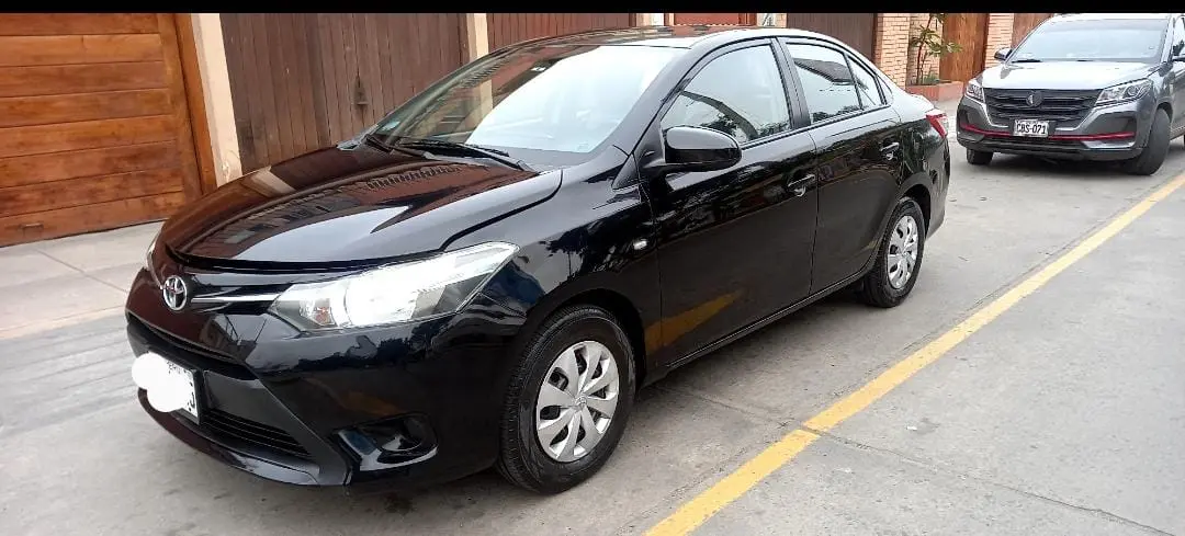 TOYOTA YARIS Modelo 2016