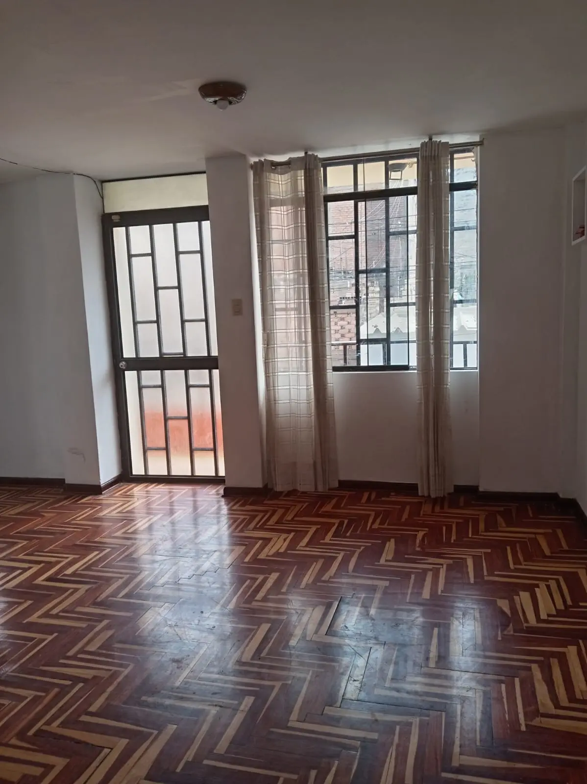 SE ALQUILA LINDO DEPARTAMENTO