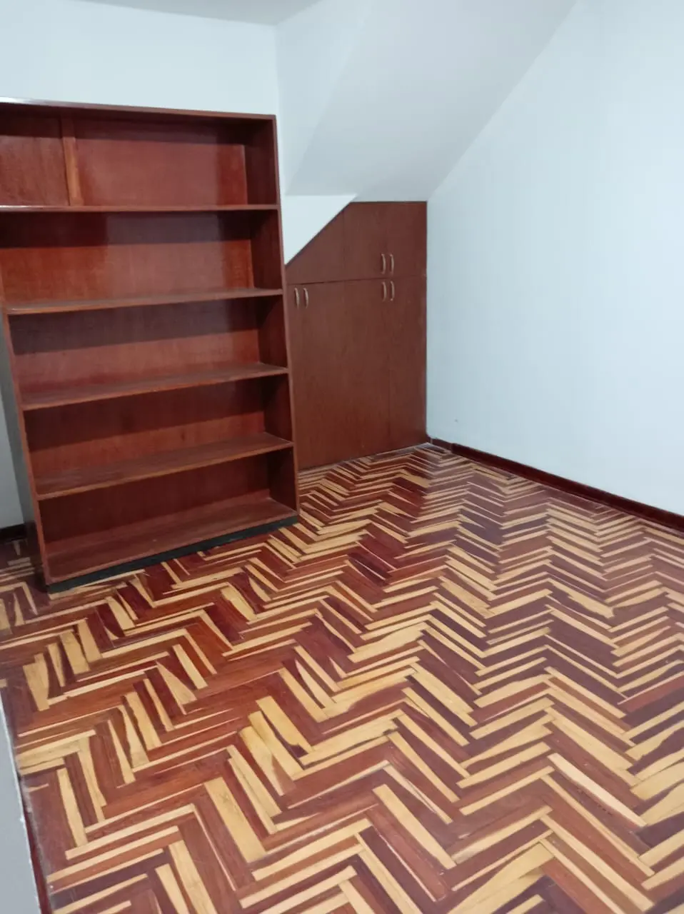 SE ALQUILA LINDO DEPARTAMENTO