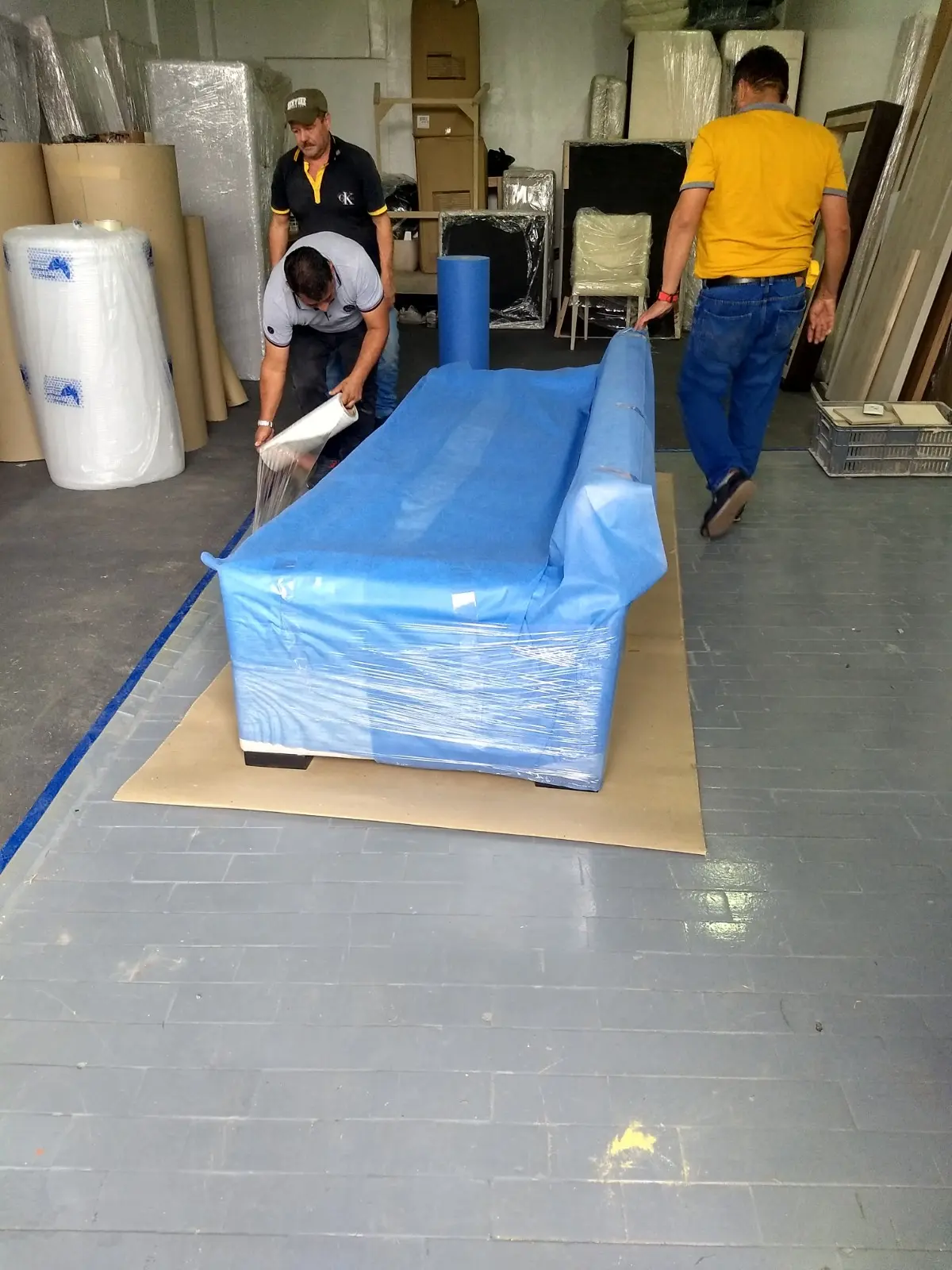 ABORDO CARGO INT.- MUDANZAS INTERNACIONALES