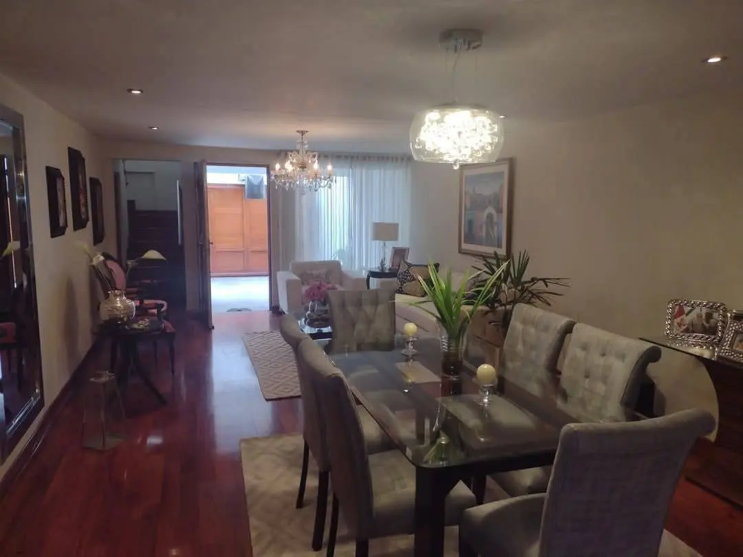 Venta de departamento duplex en los sauces Surquillo 