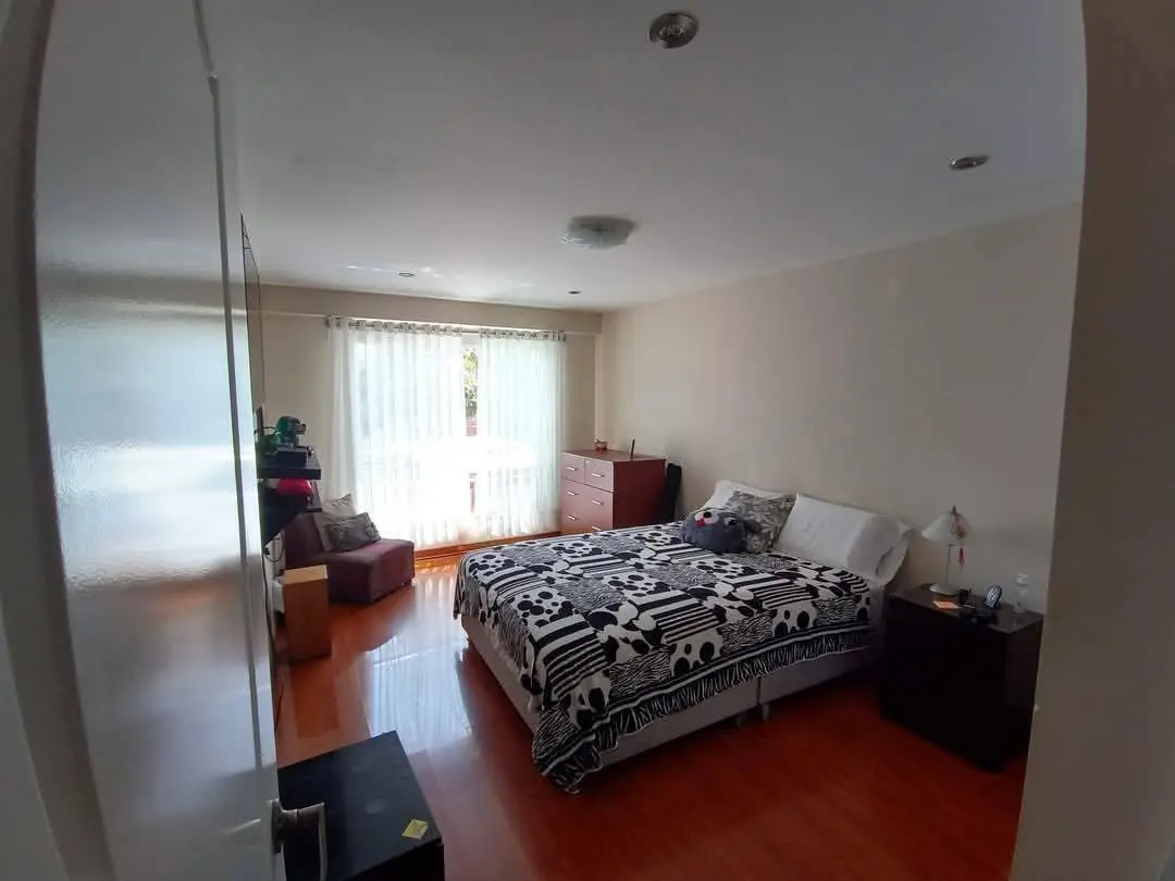 Venta de departamento duplex en los sauces Surquillo 