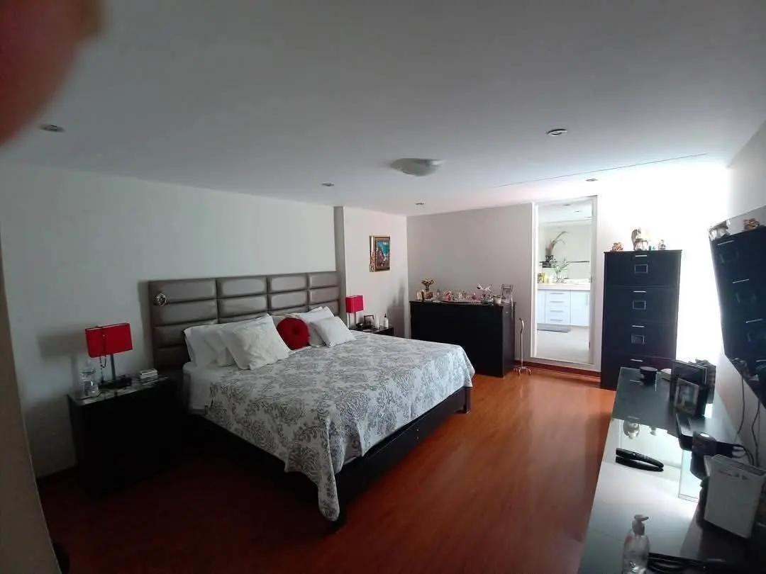 Venta de departamento duplex en los sauces Surquillo 