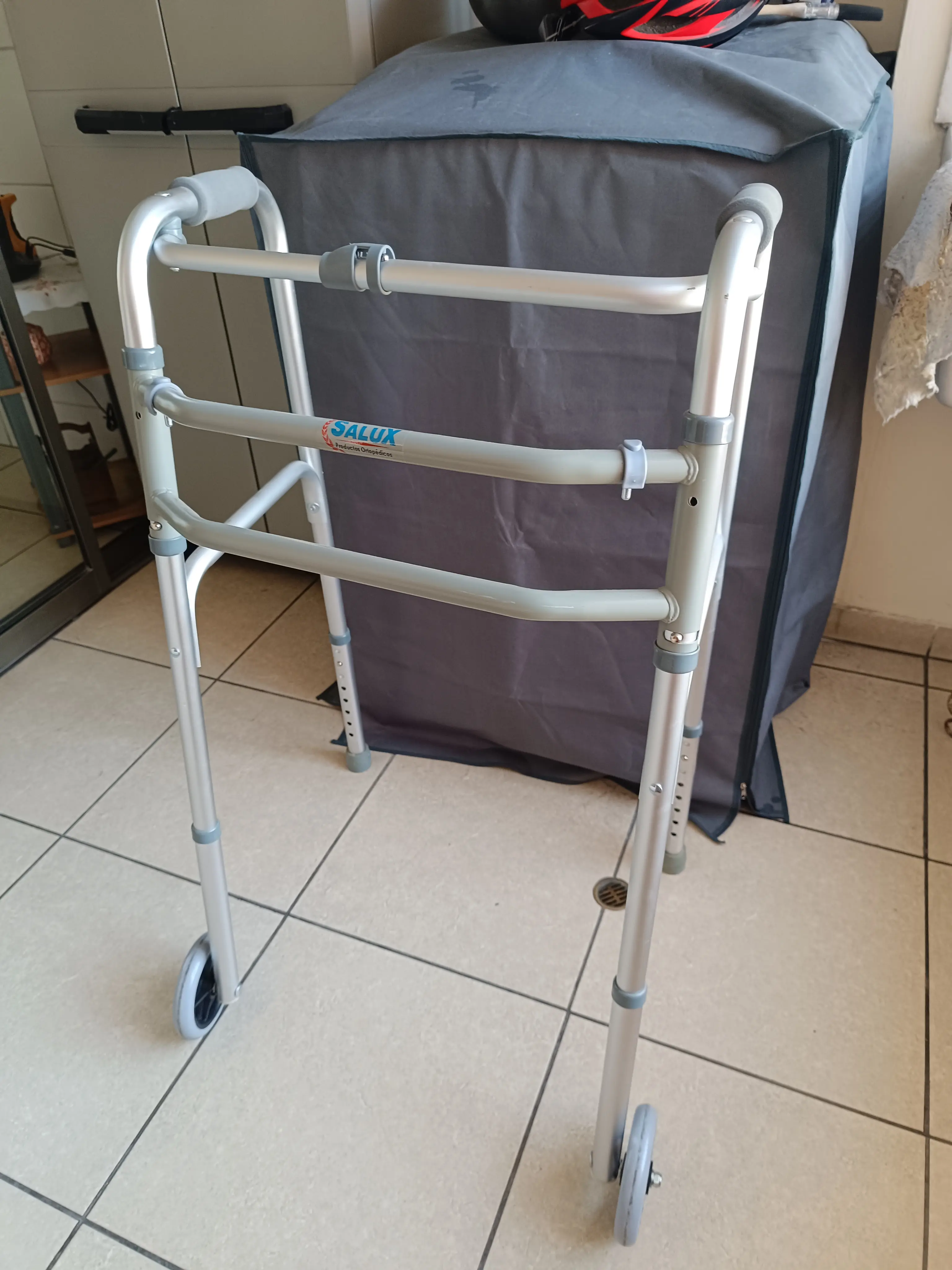ANDADOR PLEGABLE ALUMINIO C RUEDAS WHATSAPP 975586462