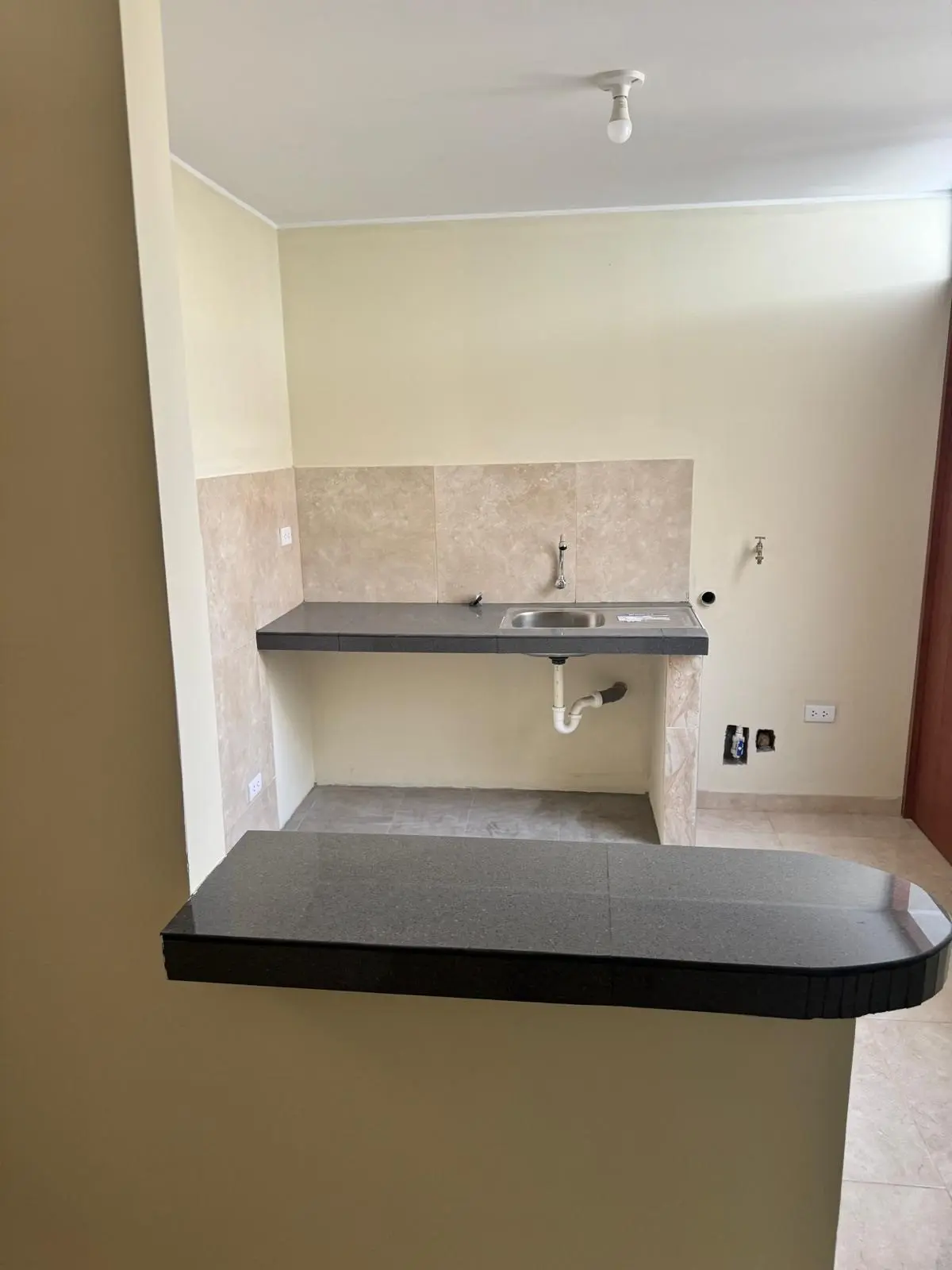 2 Departamentos De Renta - 2 Dormitorios En El Retablo Comas