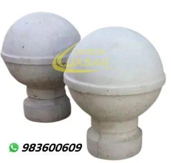 BOLARDOS DE FIERRO FUNDIDO Y CONCRETO