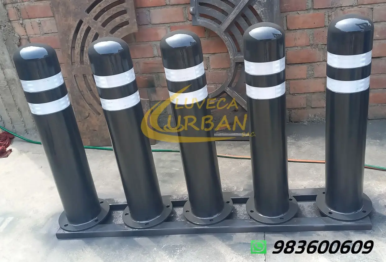 BOLARDOS DE FIERRO FUNDIDO Y CONCRETO