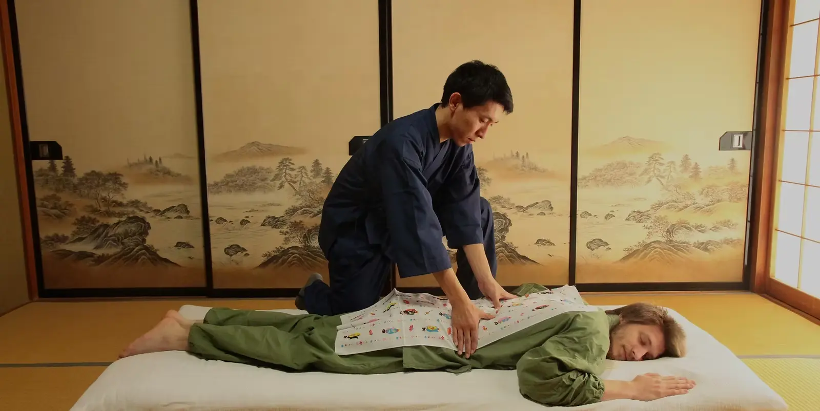 QUIROPRAXIA SIN DOLOR Y MEDICINA NATURAL 