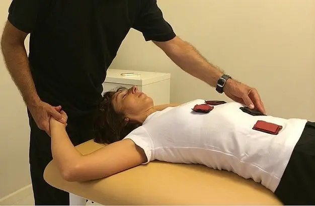 QUIROPRAXIA SIN DOLOR Y MEDICINA NATURAL 