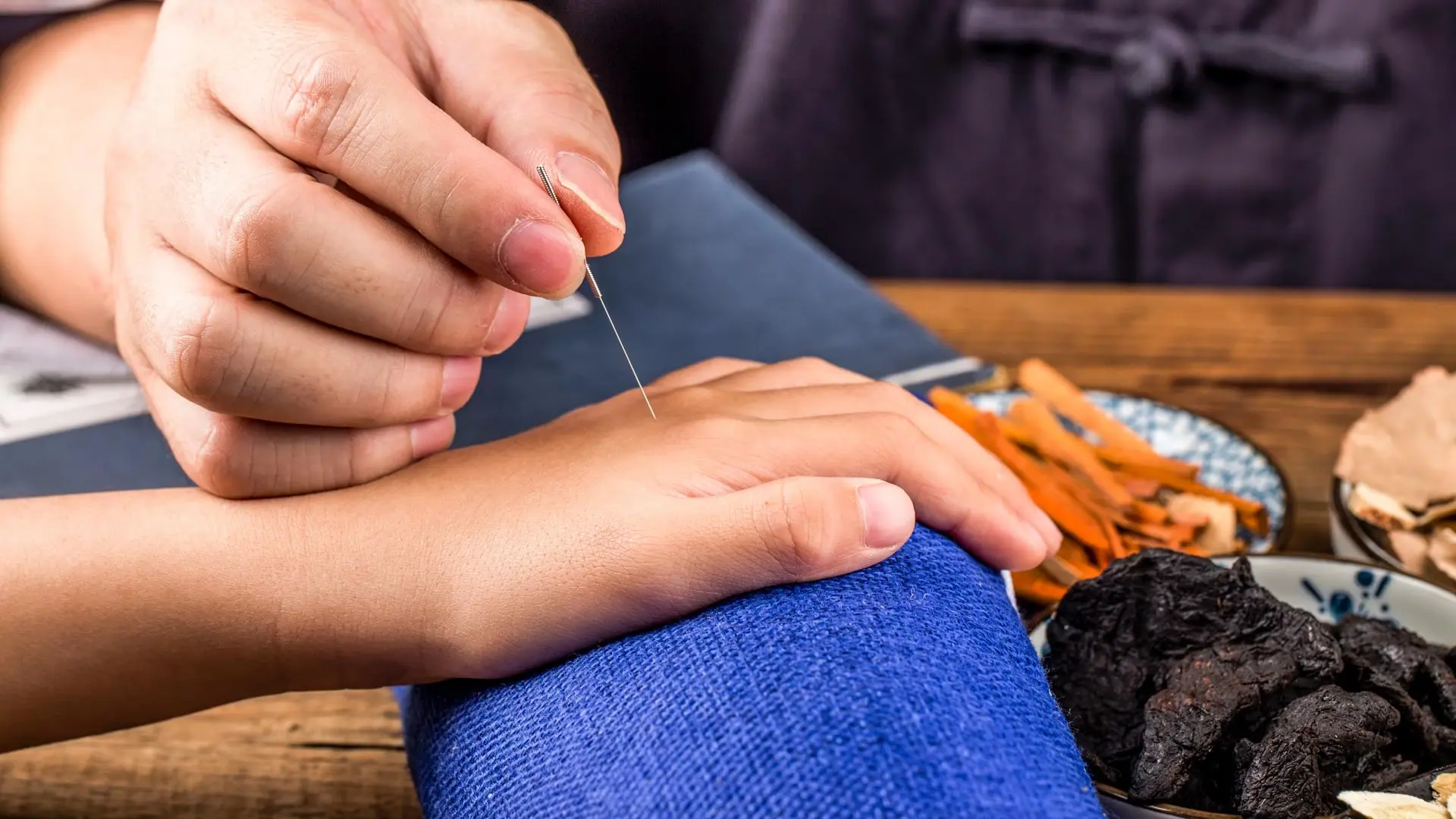 QUIROPRAXIA SIN DOLOR Y MEDICINA NATURAL 