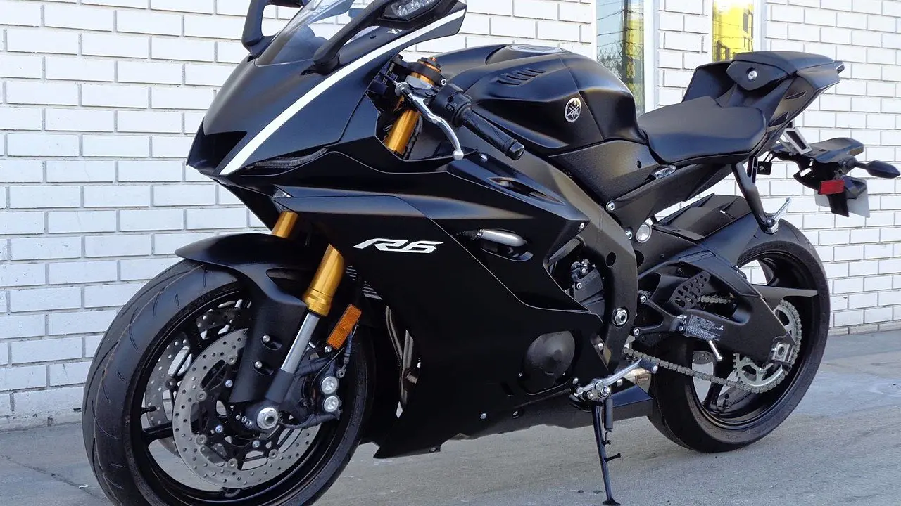 Vendo Yamaha YZF R6 modelo 2017