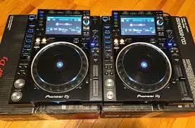 Vendo dos Pioneer CDJ-2000 Nexus2 y una Pioneer DJM-900 Nexu