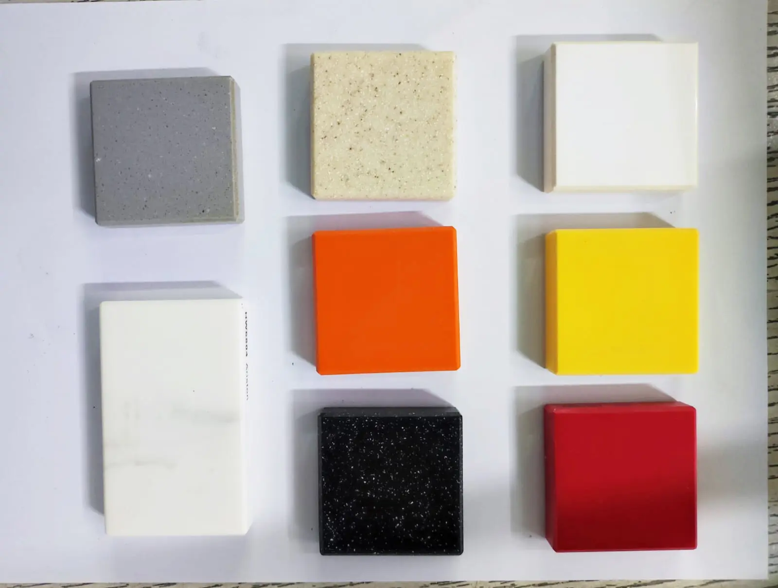 Koris superficie solida termoformado