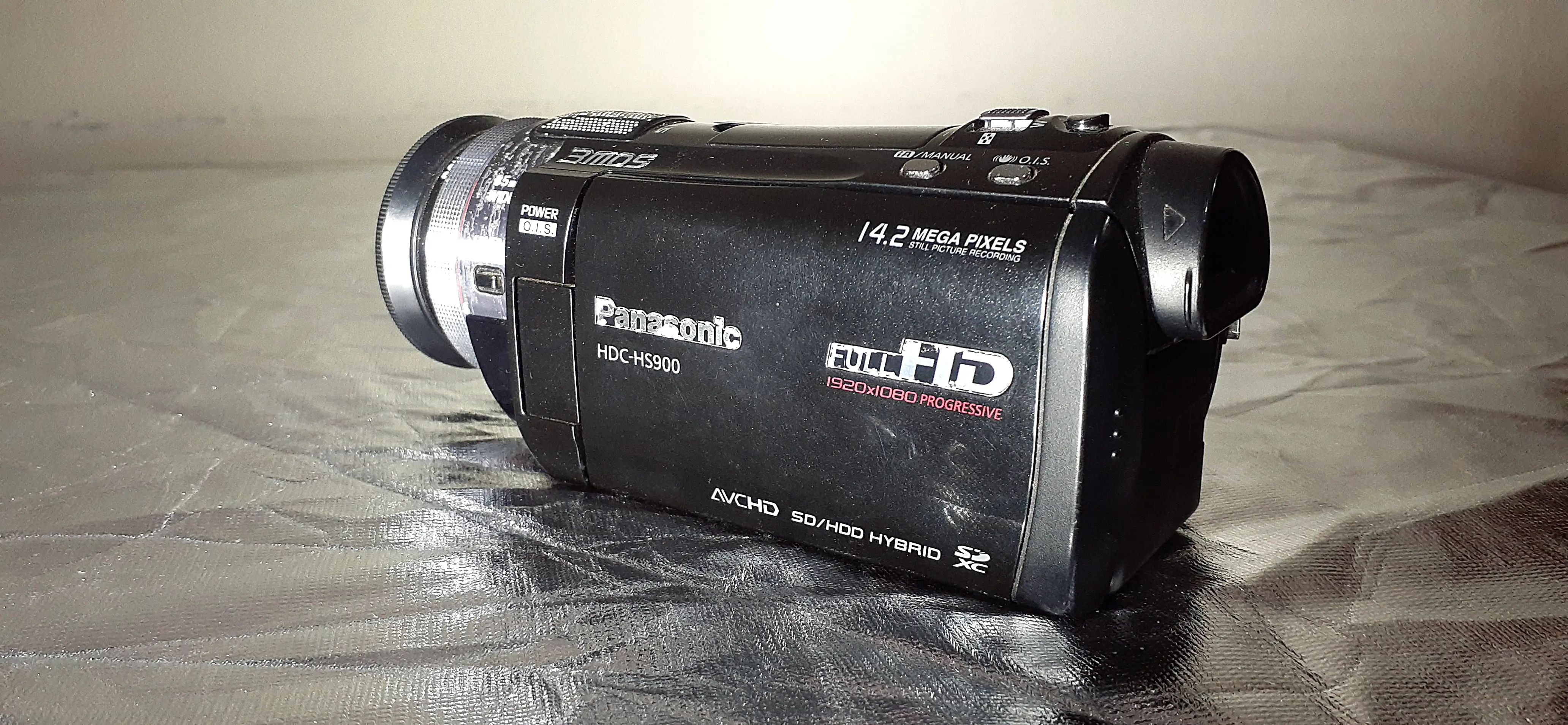 Cámara Panasonic Full HD modelo HDC-HS900