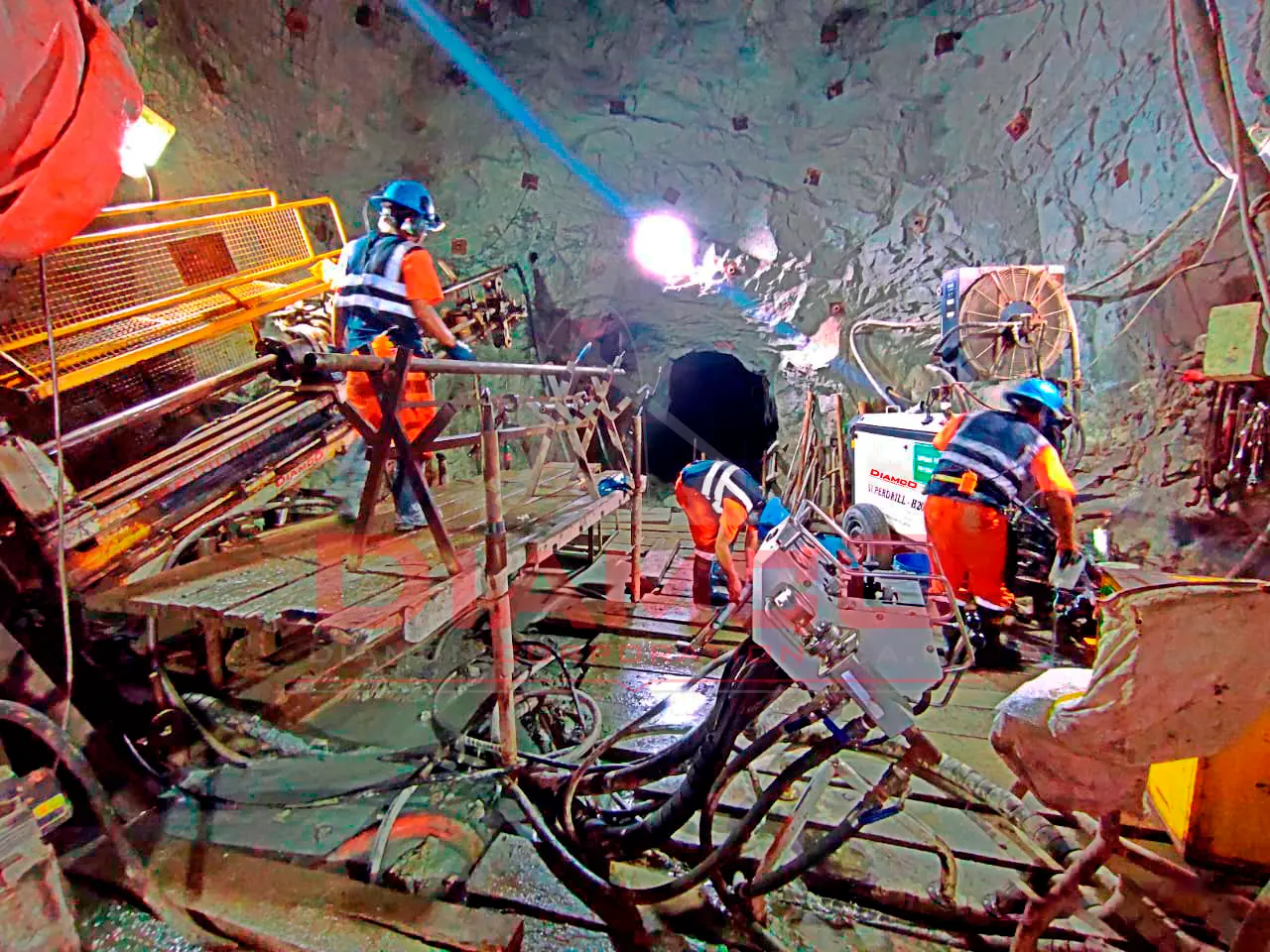 SOLICITA CÓTIZACION PERFORACION DIAMANTINA