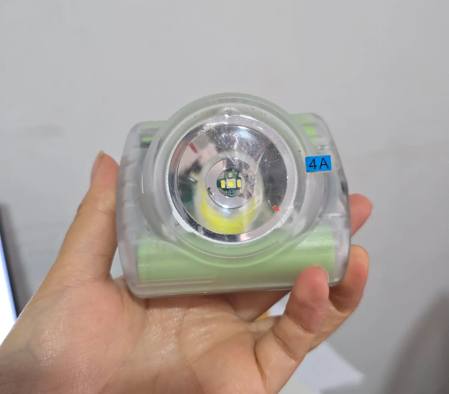 LAMPARA WISDOM MODELO 4A SUYU FABRICACIONES 