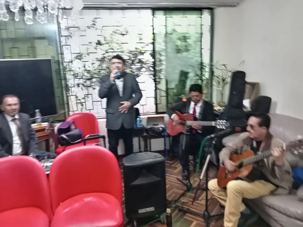 Cantantes Guitarristcas Criollos en la Panicie La Molina 