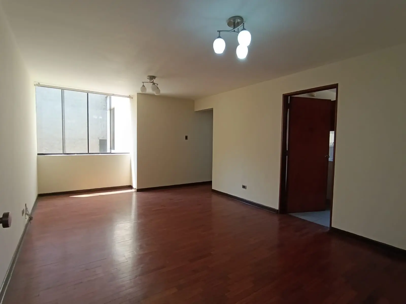 VENTA DE DEPARTAMENTO EN SJL