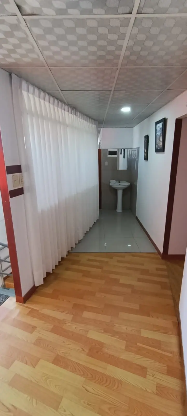 SE ALQUILA HABITACIONES C S AMOBLAR